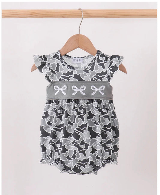 Camo bow bubble